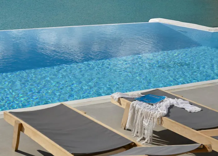 Walk With Pool And Hot Tub By Calypso Sunset