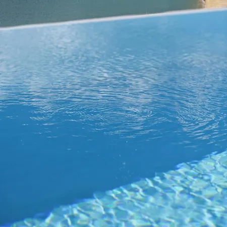 빌라 Walk With Pool And Hot Tub By Calypso Sunset 칼로 리바디