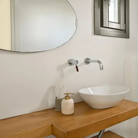 Walk With Pool And Hot Tub By Calypso Sunset Καλό Λιβάδι