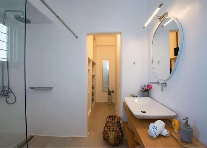 Walk Kalo Livadi With Pool And Hot Tub By Calypso Sunset Villa