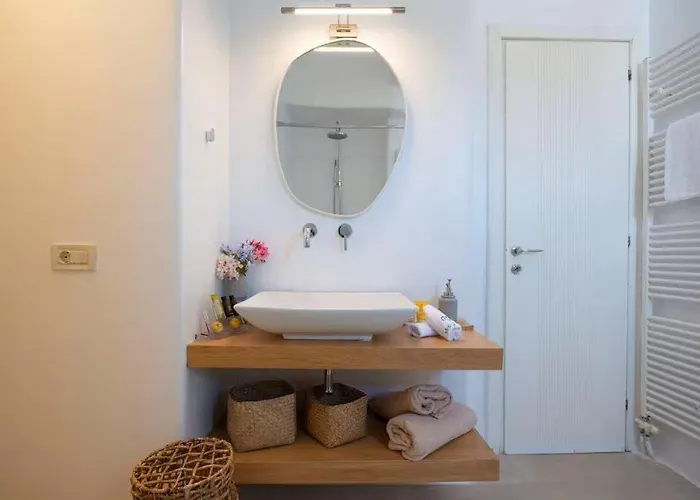 Walk Kalo Livadi With Pool And Hot Tub By Calypso Sunset Villa