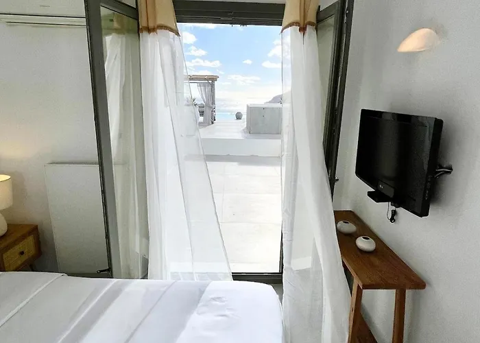 Walk Kalo Livadi With Pool And Hot Tub By Calypso Sunset Villa