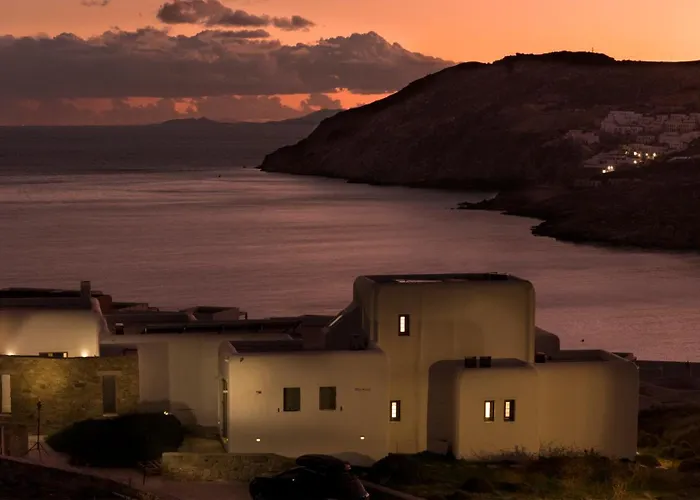 Walk With Pool And Hot Tub By Calypso Sunset