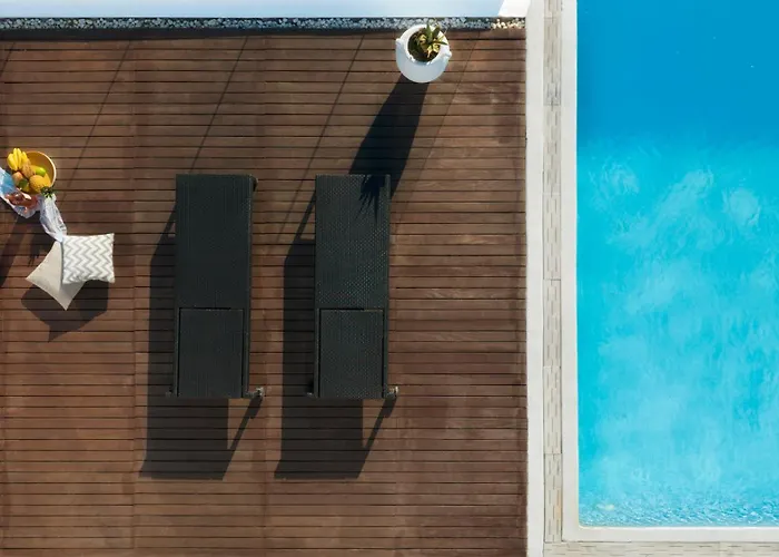 Βίλα Walk With Pool And Hot Tub By Calypso Sunset Καλό Λιβάδι