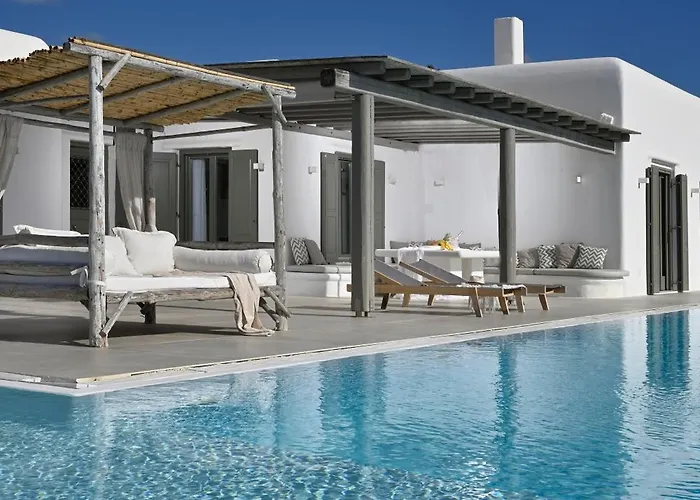 Walk With Pool And Hot Tub By Calypso Sunset Καλό Λιβάδι