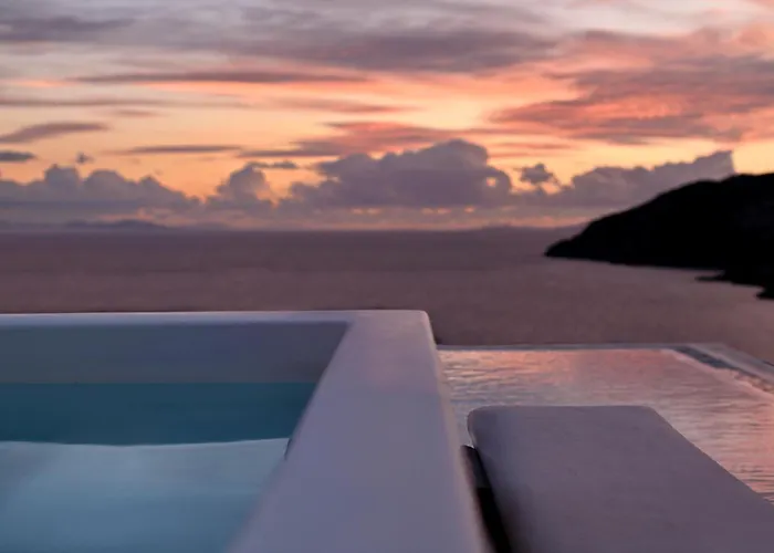 Βίλα Walk With Pool And Hot Tub By Calypso Sunset *