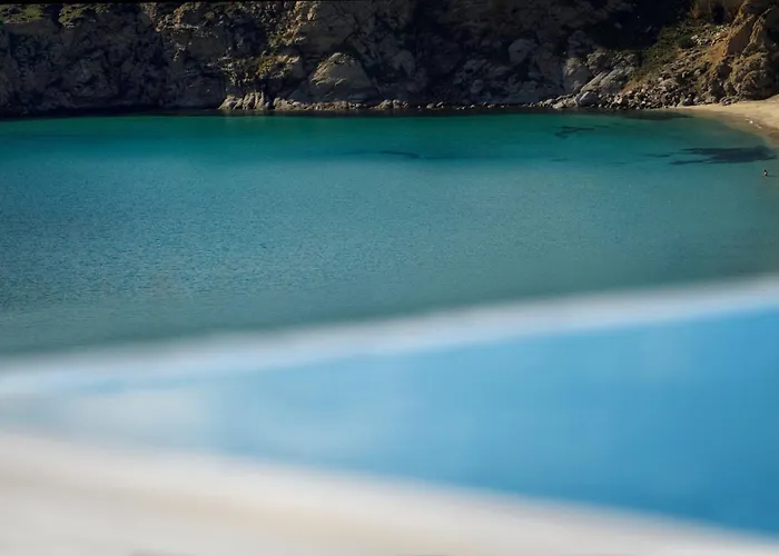 Walk With Pool And Hot Tub By Calypso Sunset Βίλα Καλό Λιβάδι