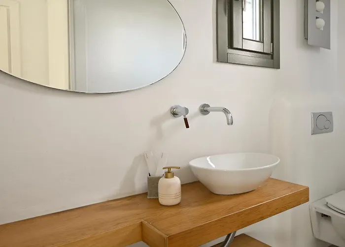 Walk With Pool And Hot Tub By Calypso Sunset Καλό Λιβάδι