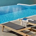 Walk With Pool And Hot Tub By Calypso Sunset Villa Kalo Livadi