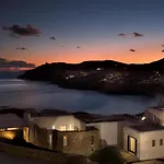 Villa Walk With Pool And Hot Tub By Calypso Sunset *