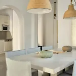 Villa Walk With Pool And Hot Tub By Calypso Sunset *