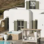 Walk With Pool And Hot Tub By Calypso Sunset Villa