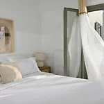 Villa Walk With Pool And Hot Tub By Calypso Sunset *