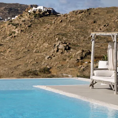 Villa Walk With Pool And Hot Tub By Calypso Sunset