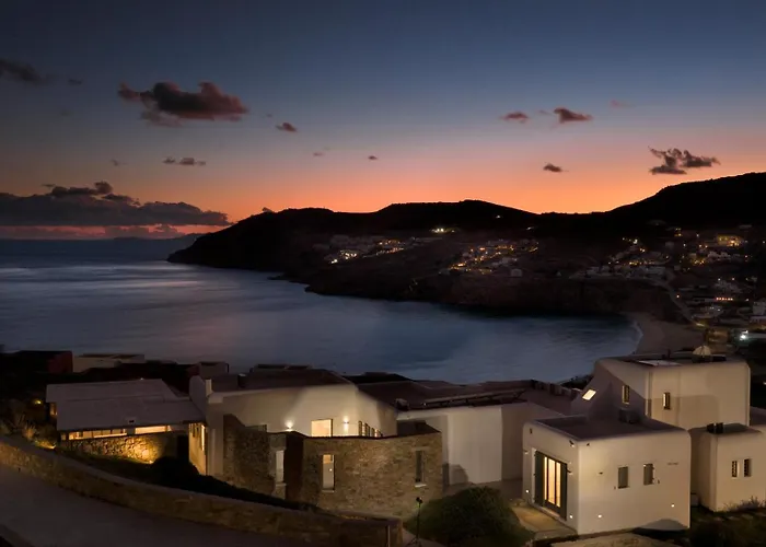 Villa Walk With Pool And Hot Tub By Calypso Sunset *