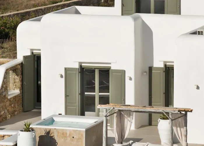 Walk With Pool And Hot Tub By Calypso Sunset 别墅